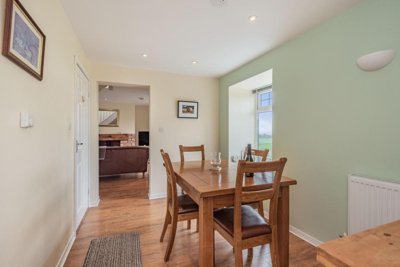 Hafan Haydn Villa Cwm  ภายนอก รูปภาพ