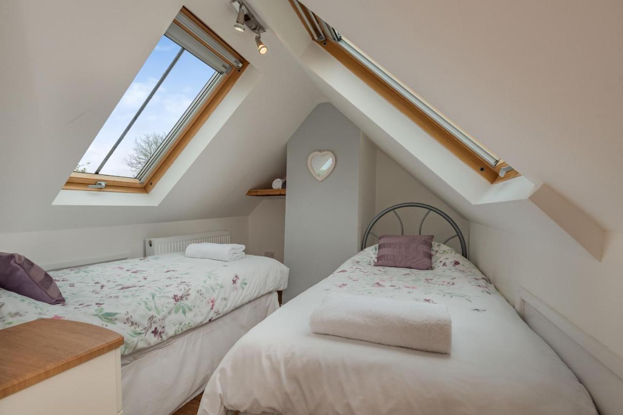 Hafan Haydn Villa Cwm  ภายนอก รูปภาพ